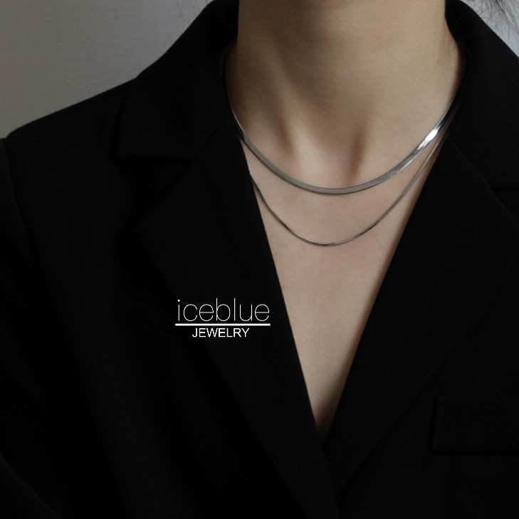 Iceblue-Double Layer Stacked งูกระดูกสร้อยคอ 18K Gold Plated สแตนเลส Hypoallergenic กันน้ํา Non Tarnish Clavicle Choker หรูหราของขวัญสําหรับผู้หญิงผู้ชาย N192