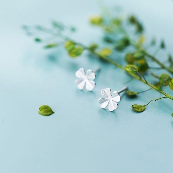 Clover Earrings ต่างหูเงินแท้ S925 [MERCELO]