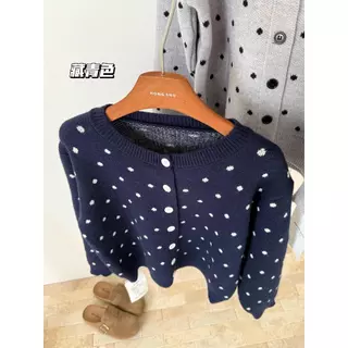 Chili Koko เสื้อคาร์ดิแกนถักคอกลมแขนยาวลายจุดสำหรับผู้หญิง กระดุมแถวเดียว เสื้อโค้ทสเวตเตอร์แขนยาวลำลอง 88040