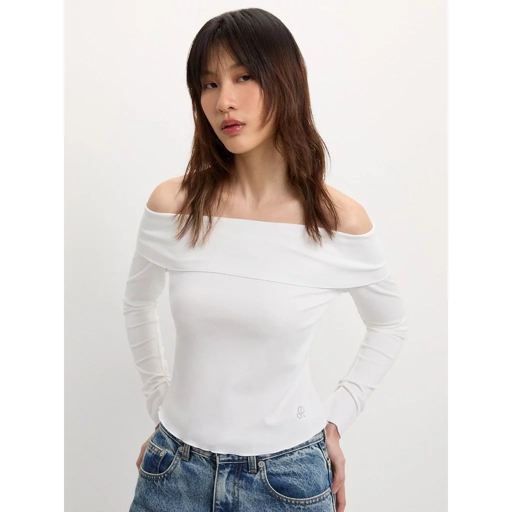 [Pomelo] เสื้อแขนยาวเปิดไหล่ / Off-Shoulder Top