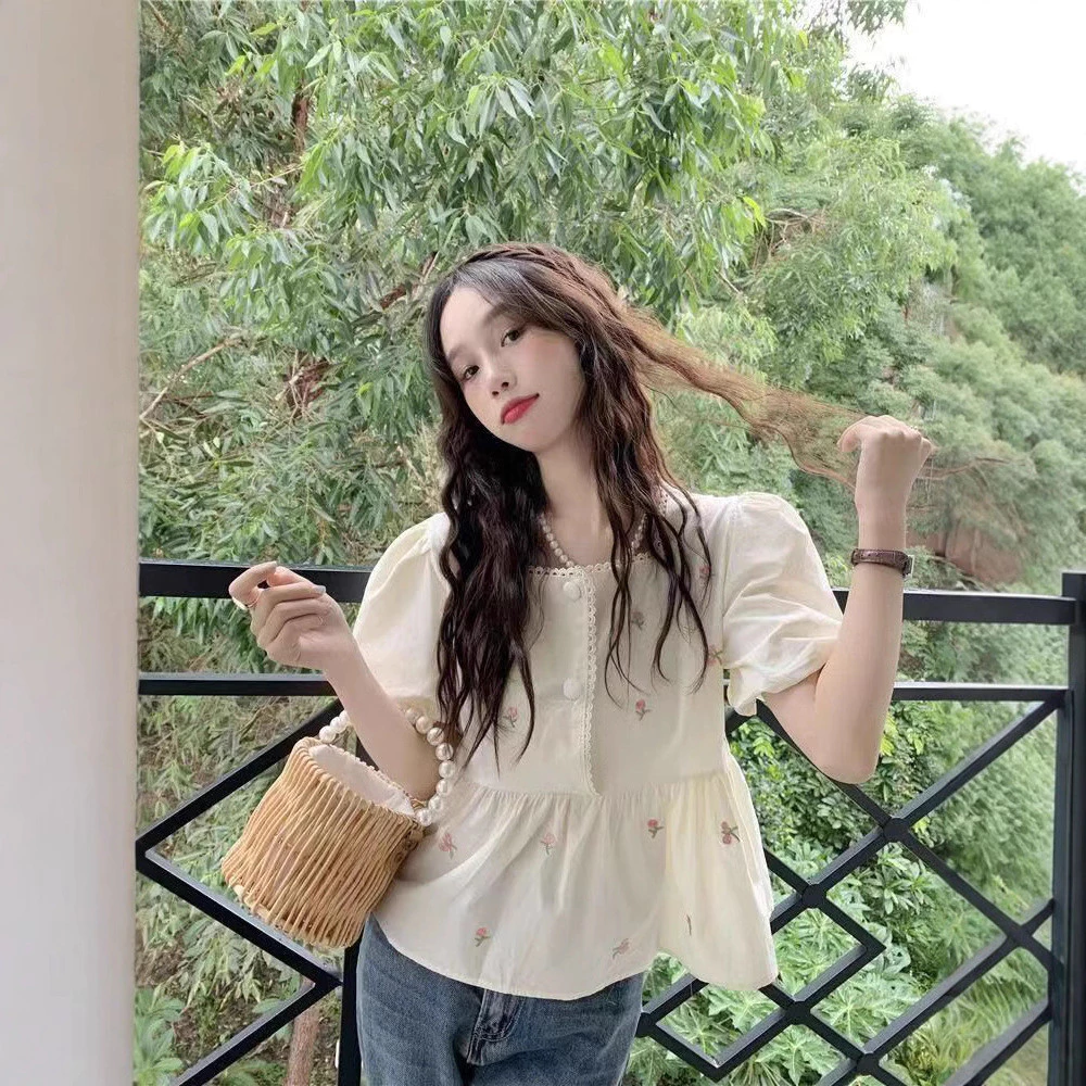 เสื้อคอเหลี่ยมแขนพัฟลายดอกไม้ thumbnail 3
