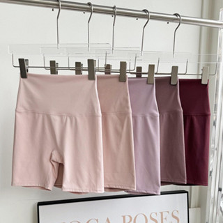 【 Yogatruth 】 กางเกงขาสั ้ นกีฬาเอวสูงก ้ นพีชไม ่ มี T-stit…