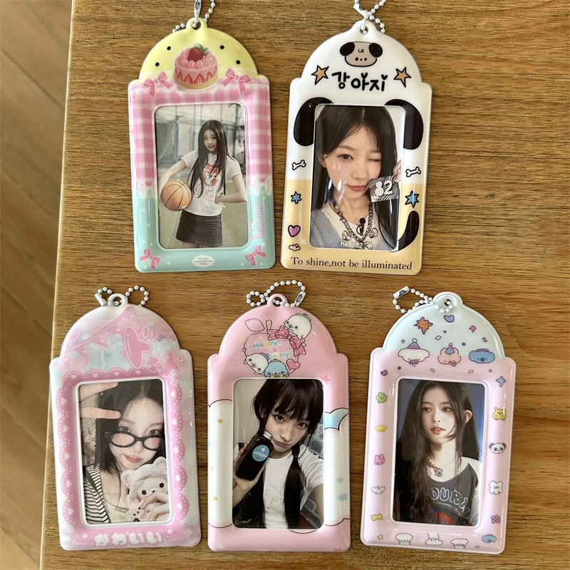 ลูกสุนัขเกาหลีผู้ถือบัตรเค้กสีชมพู 10 ซม. การ์ดไอดอลโพลารอยด์บัตรวิทยาเขตดาวไล่การจัดเก็บแสดงจี้