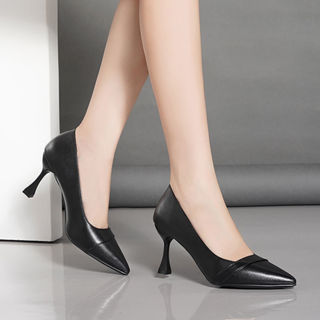 รองเท้าเเฟชั่นผู้หญิงเเบบคัชชูเเฟชั่นส้นปานกลาง ทรงดี สวมใส่…