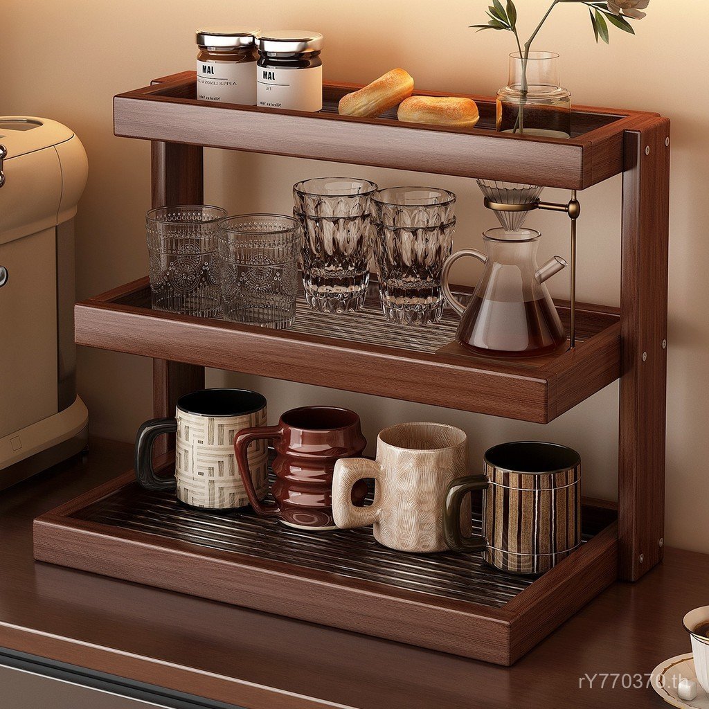 มุมนิทรรศการยุคกลางการจัดเก็บโต๊ะรับประทานอาหารชั้นวางอะคริลิเคาน์เตอร์หลายชั้นและร้านกาแฟที่วางแก้ว