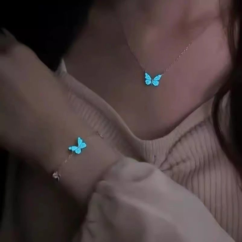 สร้อยคอและสร้อยข้อมือผีเสื้อสำหรับผู้หญิง พร้อมไฟLEDเรืองแสงสีฟ้า