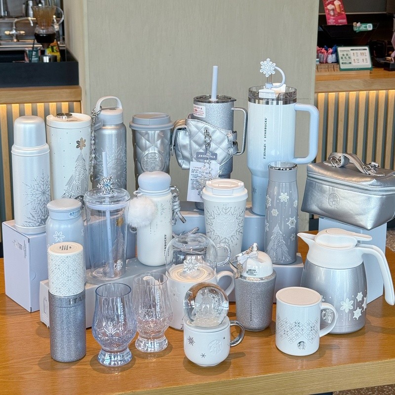 Starbucks China 2025 Christmas Snow Glitter Frost Blue Tumbler Mug ชุดของขวัญแก้วฟาง