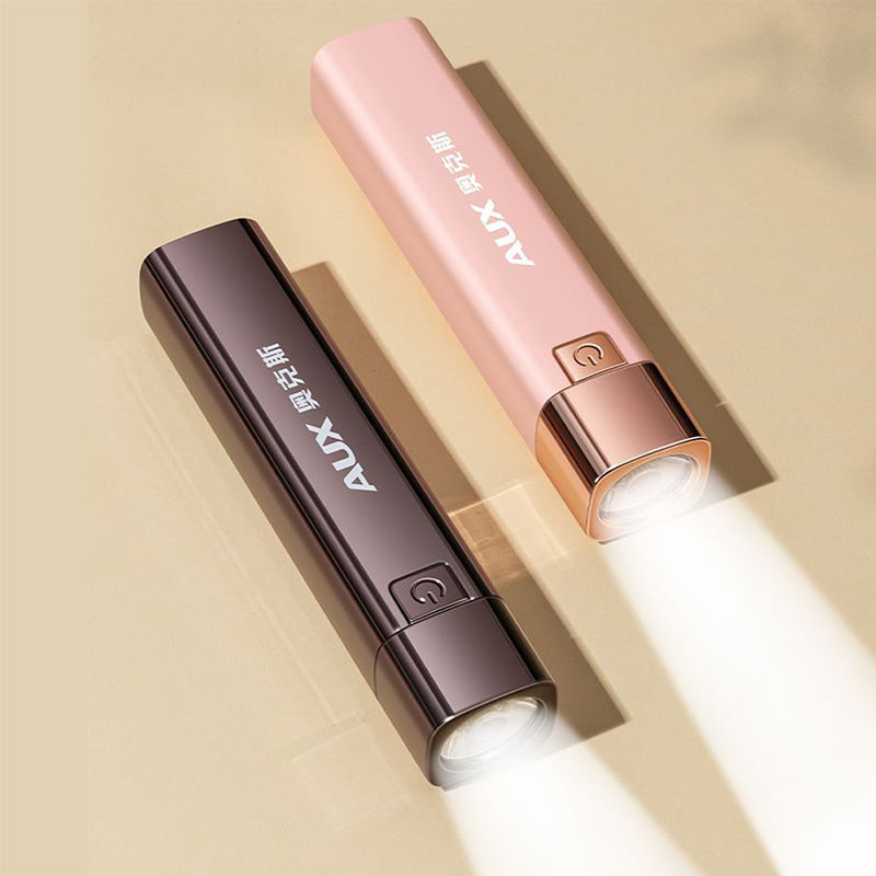 ไฟฉายพกพา Oak LED แสงแรง ส่องสว่างนาน เหมาะสำหรับนักเรียนปี 2025