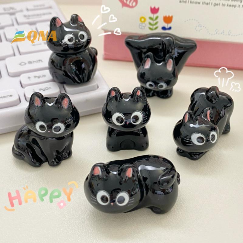 [QNA] 1/6 ชิ้นน่ารักลูกแมวเดสก์ท็อปตกแต่งห้องหุ่นการ์ตูนขนาดเล็กสีดํา Micro ภูมิทัศน์เครื่องประดับเรซินสําหรับตกแต่งบ้านใหม่