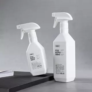 ThaiJoy ขวดสเปร์ รีฟิลล พร้อมหัวฉีด ขวดสเปรย์ 350/550ml ขวดสเปรย์แบบพกพา ขวดรีฟิล เปล่า แอลกอฮอล์ ลดกระหน่ำ เอนกประสงค์ทรงสี่เหลี่ยมใส่น้ำยารีดผ้า น้ำเปล่า และของเหลวอื่น ๆ มี 2 ขนาดให้เลือก