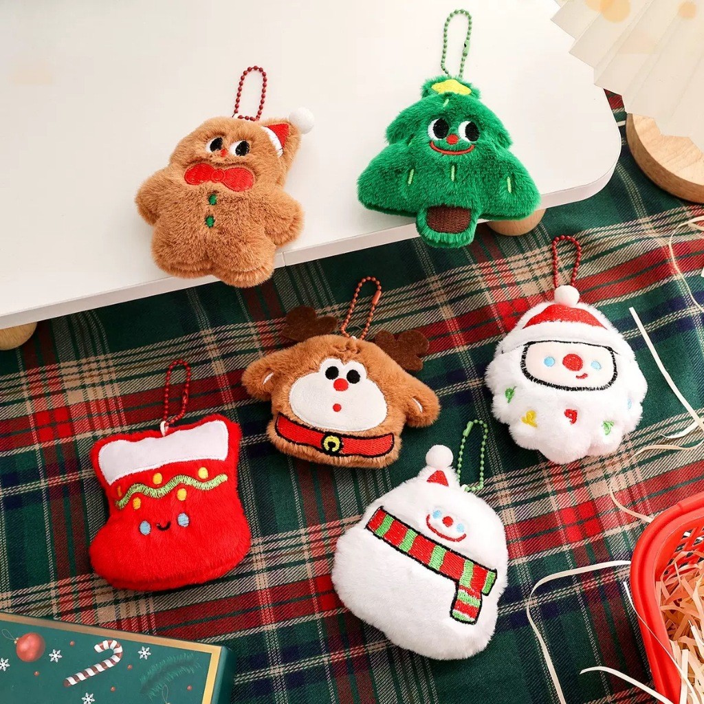 Merry Xmas รุ่นลิมิเต็ดอิดิชั่นคริสต์มาส ของขวัญคริสต์มาสจิ๋ว ตุ๊กตาแขวน พวงกุญแจสุดน่ารัก ตกแต่งกระเป๋า YK04