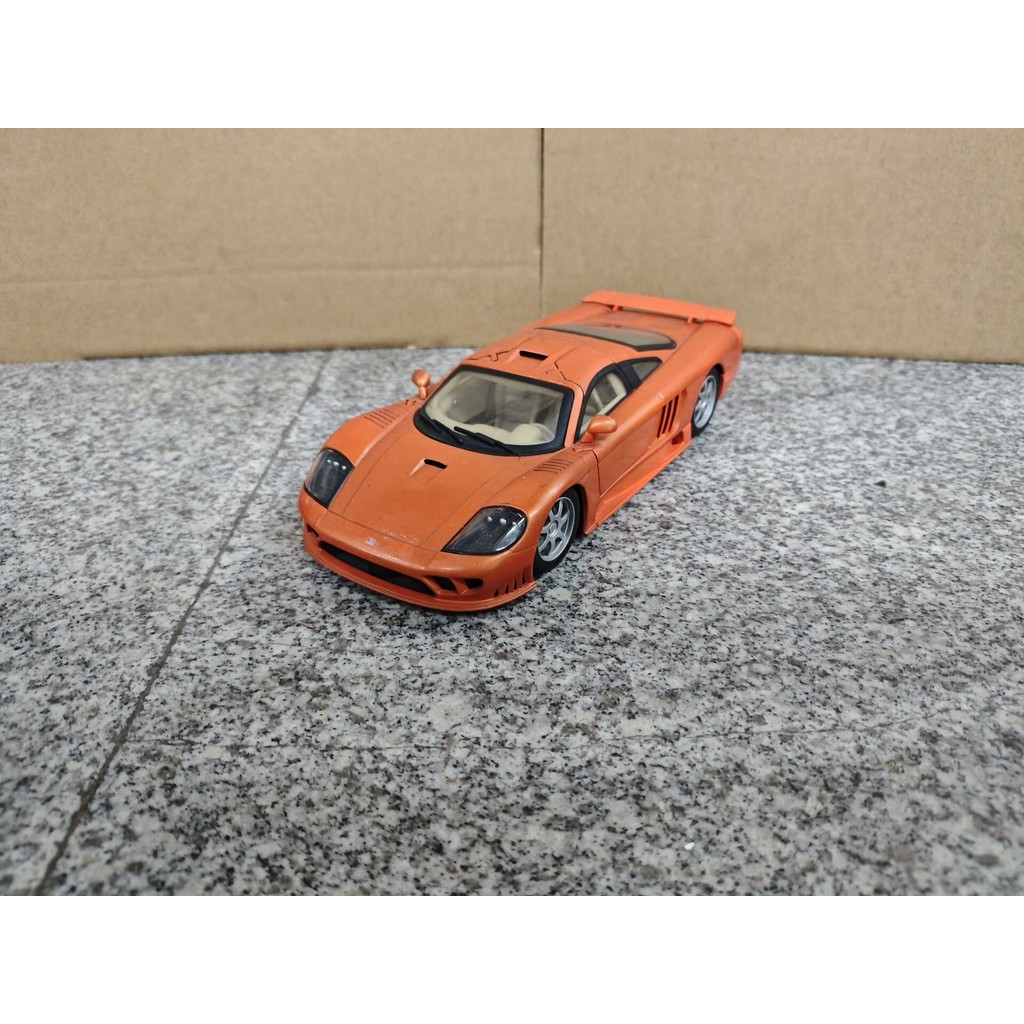 1/18 Hot Wheels 1: 18 Scale Salin s7 โมเดลรถ Supercar จาก Hot Wheels hotwheels ไม่มีความเสียหาย ฐานพ