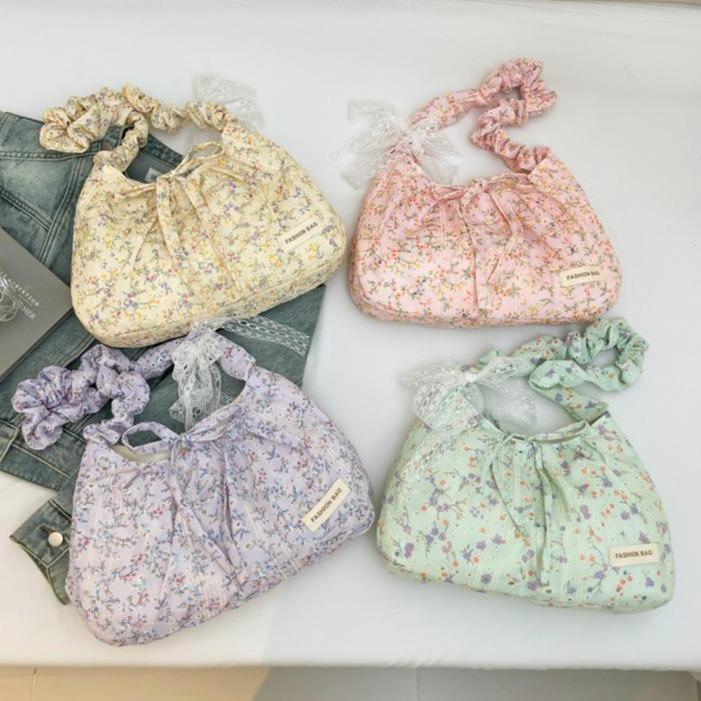 Lenira (B2313) กระเป๋าสะพายไหล่ผ้าฉลุลายดอกไม้