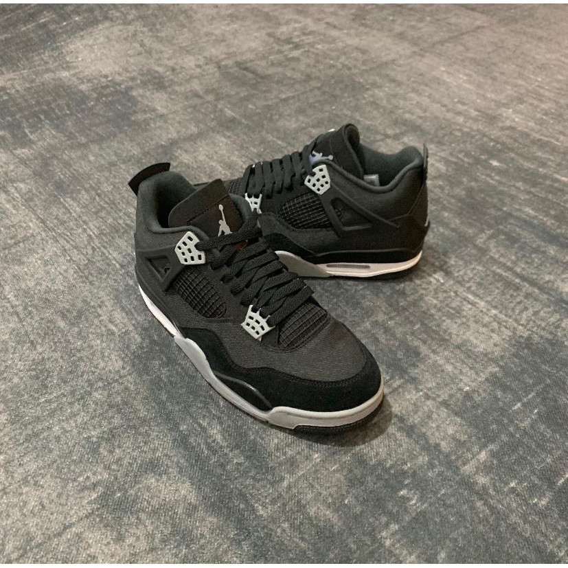 รองเท้า Air Jordan 4 Retro สีดํา