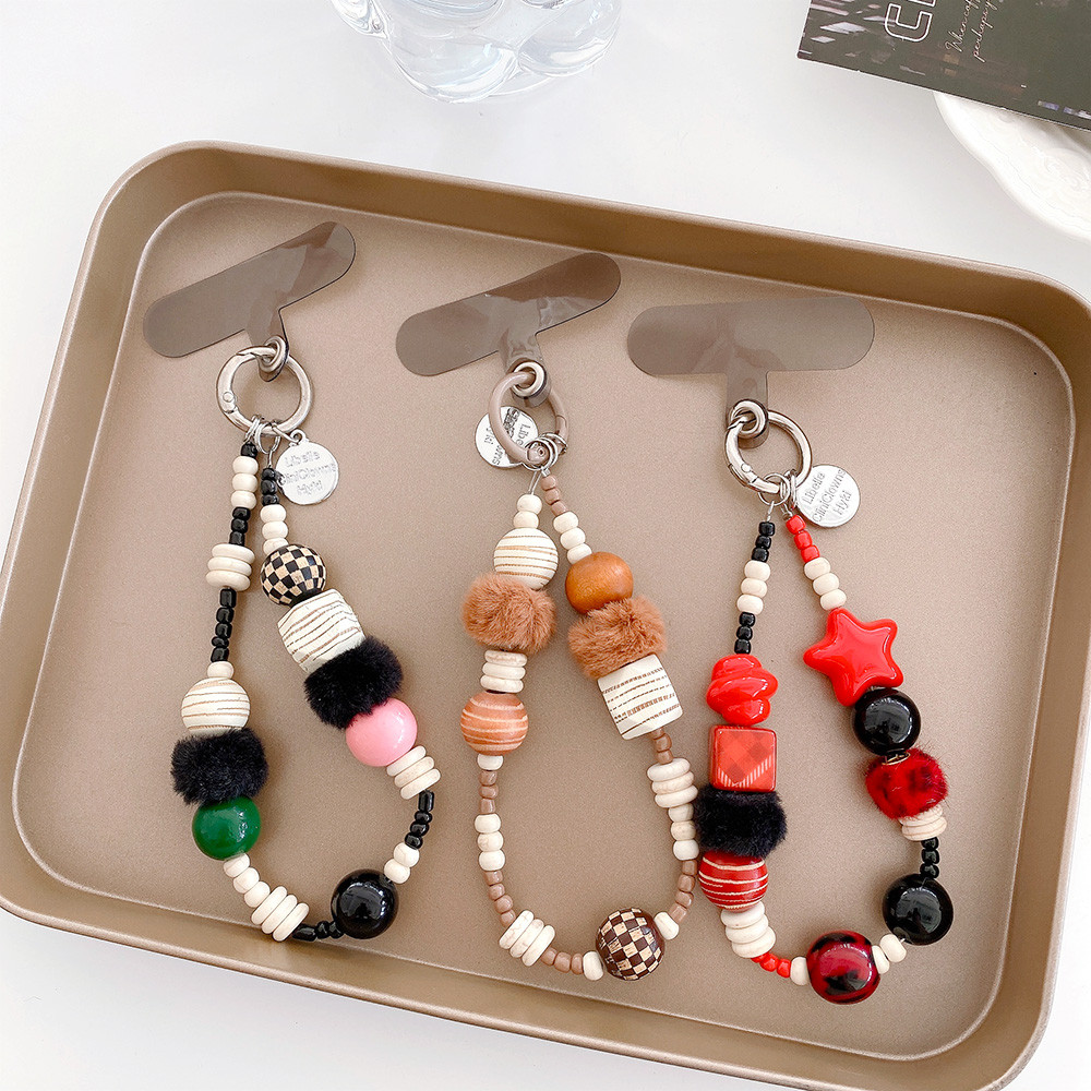 UNIVERSAL Beaded Phone Strap น่ารักลูกปัดโทรศัพท์สายรัดข้อมือ Fuzzy Plush Handmade สร้อยข้อมือ Lanya