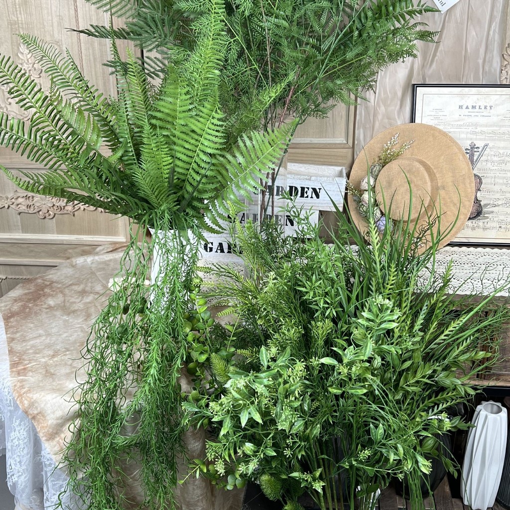 จําลองพืชสีเขียวยางนุ่มแขวนผนังร้านร้านอาหารเพดานหวายเครื่องประดับพืชแต่งงานชั้นแถวตกแต่งนุ่มตกแต่งภ