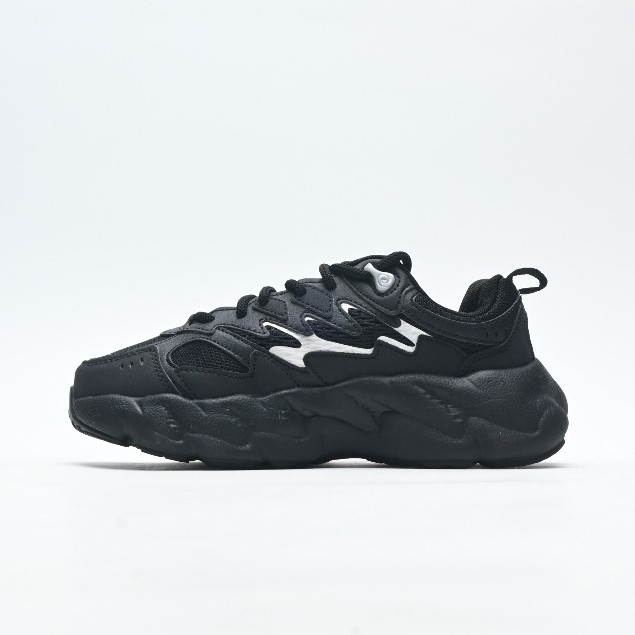 LV4J รองเท้าลําลอง FILA Daddy Shoes ปี