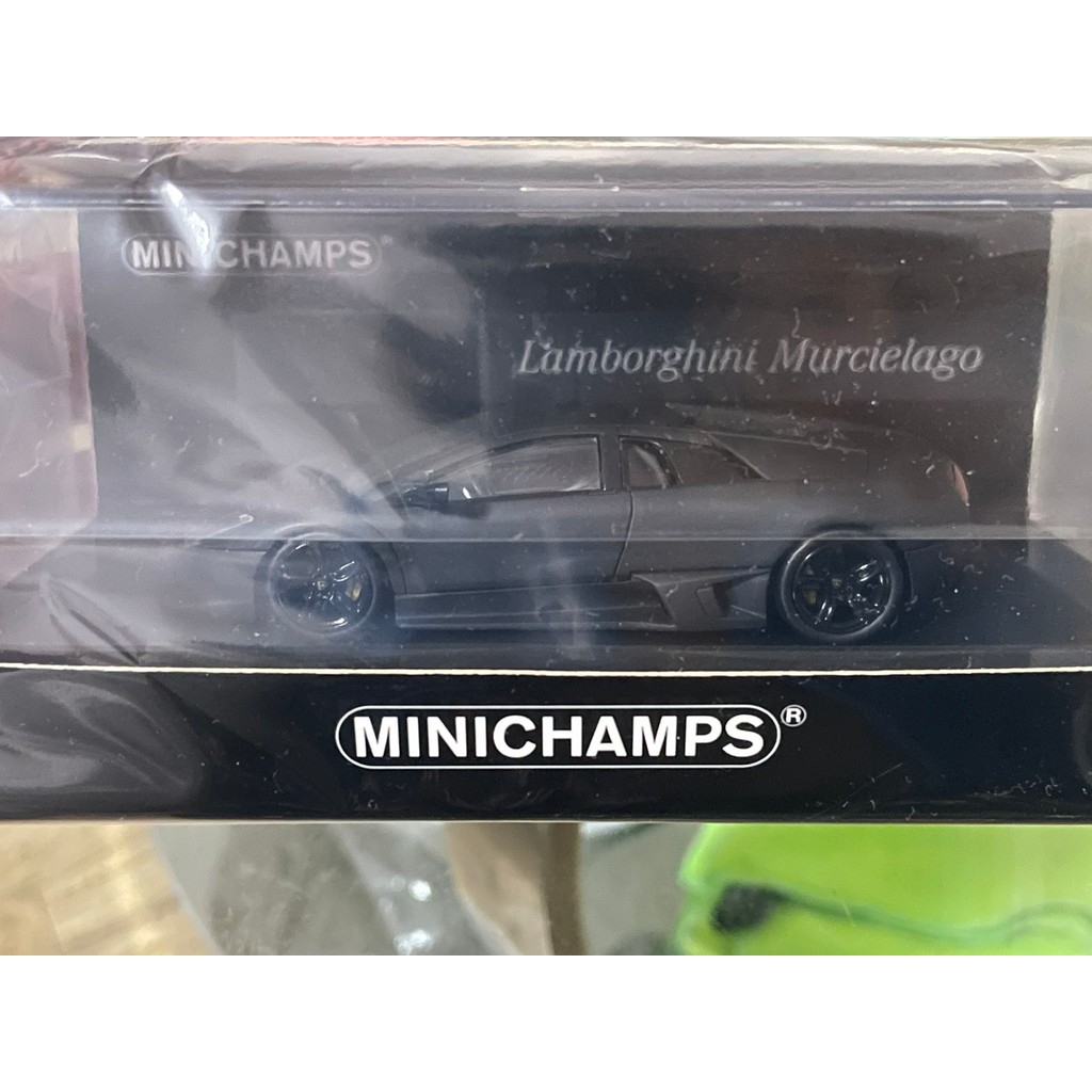 1/43 Mini Chelan Borghini LP640 Hen Pull Dog ไม่สามารถสะกด เขียน 640. กล่องใหญ่ สีดําด้าน.วัวตัวใหญ่