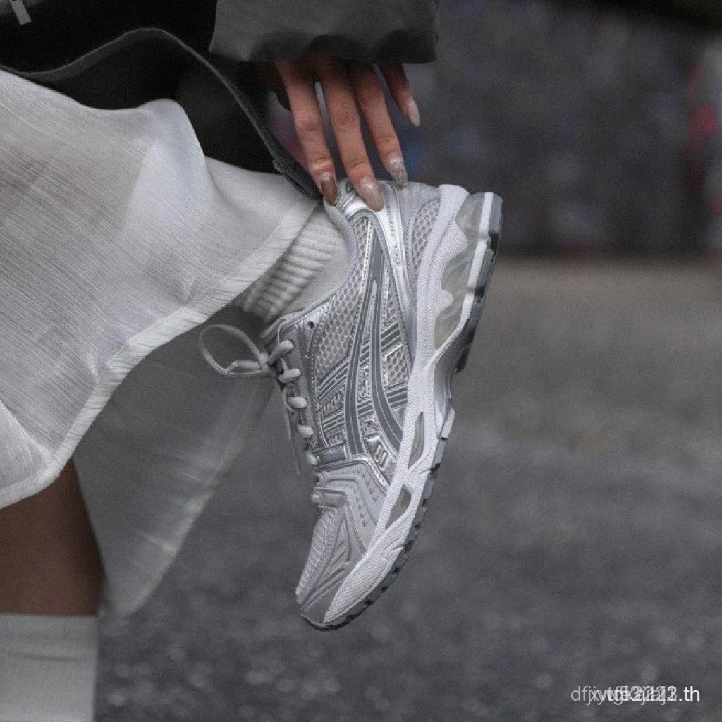 Cloud Grey W Gel-Kayano 14 เสื้อคอเต่าสีเทาเอิร์ธคัลเลอร์