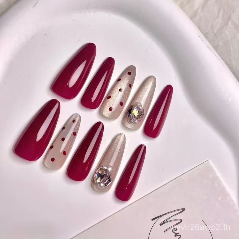 Me Mega ผลิตภัณฑ์สําเร็จรูปสวมใส่เล็บฤดูใบไม้ร่วงฤดูหนาวเล็บบรรยากาศคริสต์มาส Pre-Made Red Big Diamo