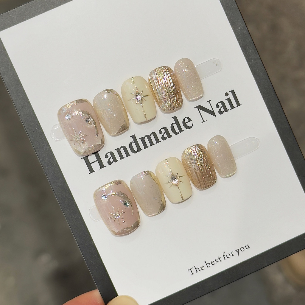 Fake nails are easy to wear. 💖💅  Sexy and cute style! Unique fake nails with natural texture. Remova