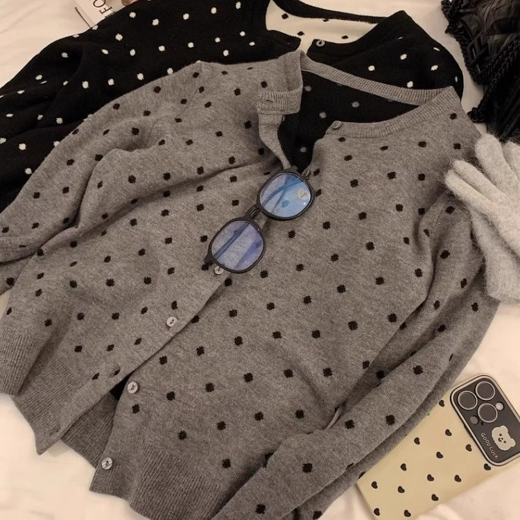 เสื้อคาร์ดิแกนถักลายจุดสไตล์เรโทรสำหรับผู้หญิง ทรงหลวม คอกลม ทรงครอป เหมาะสำหรับฤดูใบไม้ร่วง#88040 - รูปที่ 6