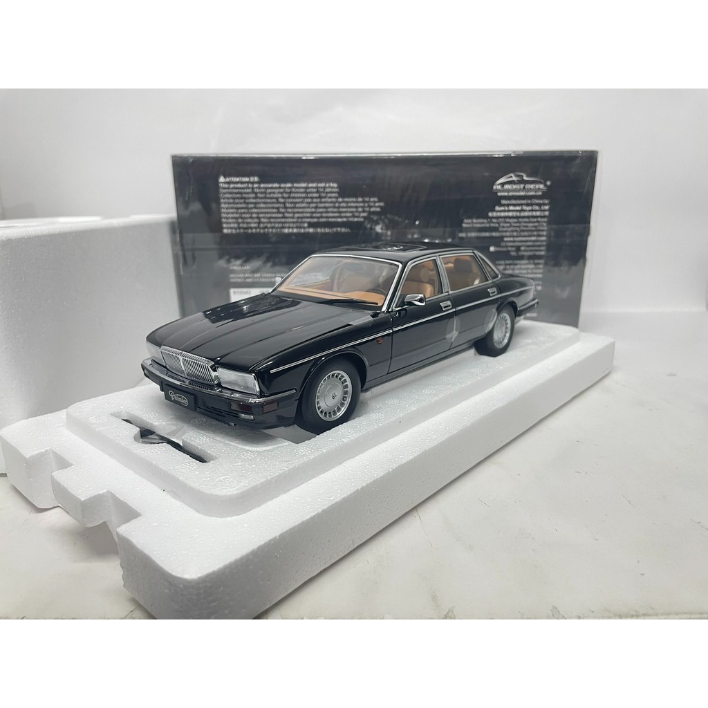เกือบจริง 1/18 Jaguar XJ40 Black Original Package สินค้าใหม่ Photograph Body Sealing สติกเกอร์ยังไม่