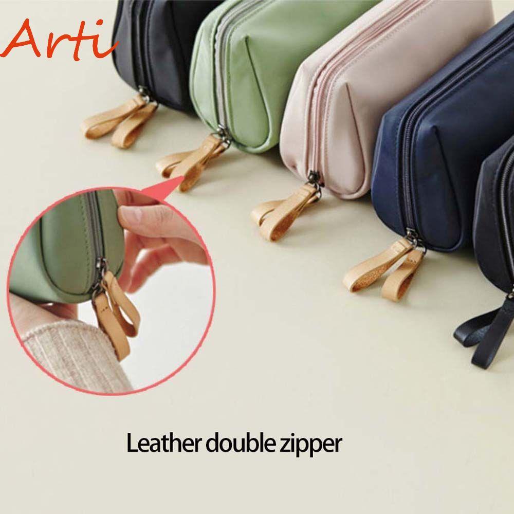 ARTI กระเป๋าแต่งหน้ากลางแจ้งแบบพกพา Travel Organizer กระเป๋าล้างรูปแบบจระเข้กระเป๋าสแควร์จัดเก็บกระเป๋าแป้ง