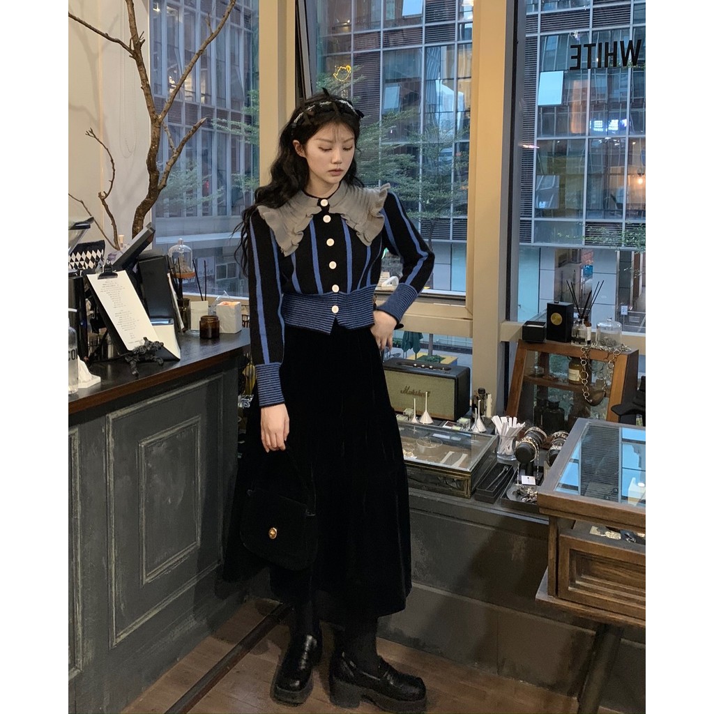 ตุ๊กตาคอปก Contrast Color Striped Age-Reduction Swe