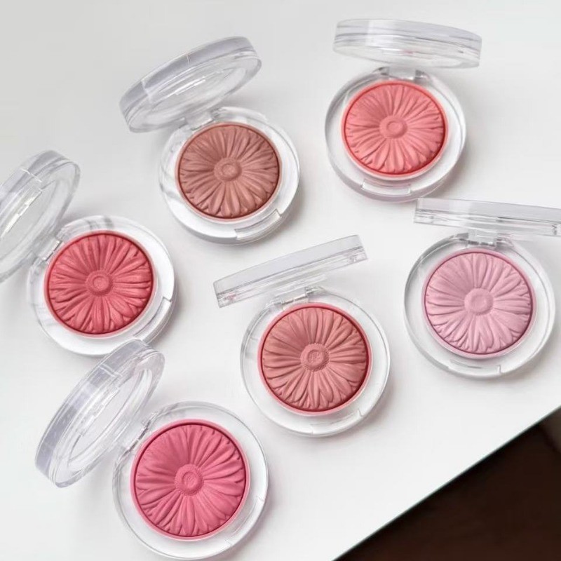 Clinique Daisy Blush Natural สามมิติ ง่ายต่อการสีเพิ่มผิวและแก้ไขคอนทัวร์ 3.5g