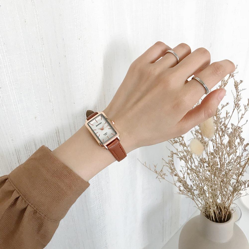 HITTIMEL ผู้หญิงแฟชั่น Retro Simple Chic นาฬิกาควอตซ์สายหนังนาฬิกาสี่เหลี่ยมผืนผ้า E4U8