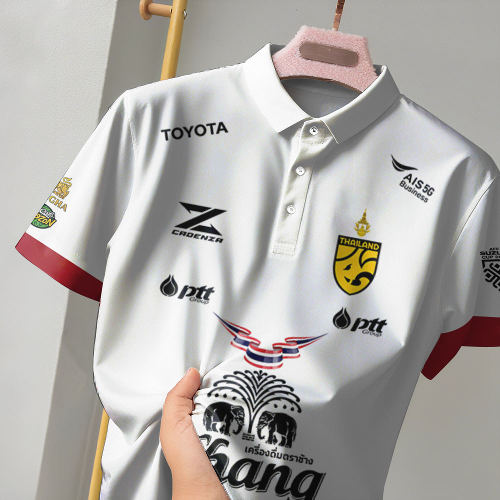 เสื้อกีฬาสำหรับผู้ชายในฤดูร้อน สไตล์เสื้อโปโล ดีไซน์ลายพิมพ์แขนสั้น ระบายอากาศได้ดี เหมาะสำหรับสวมใส่ทุกวันและสไตล์ไทยๆ