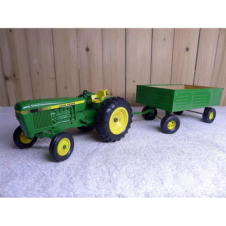 John Deere Alloy Deere Tractor Iron Tractor Set รถการเกษตรรุ่น Anders ERTL1: 16
