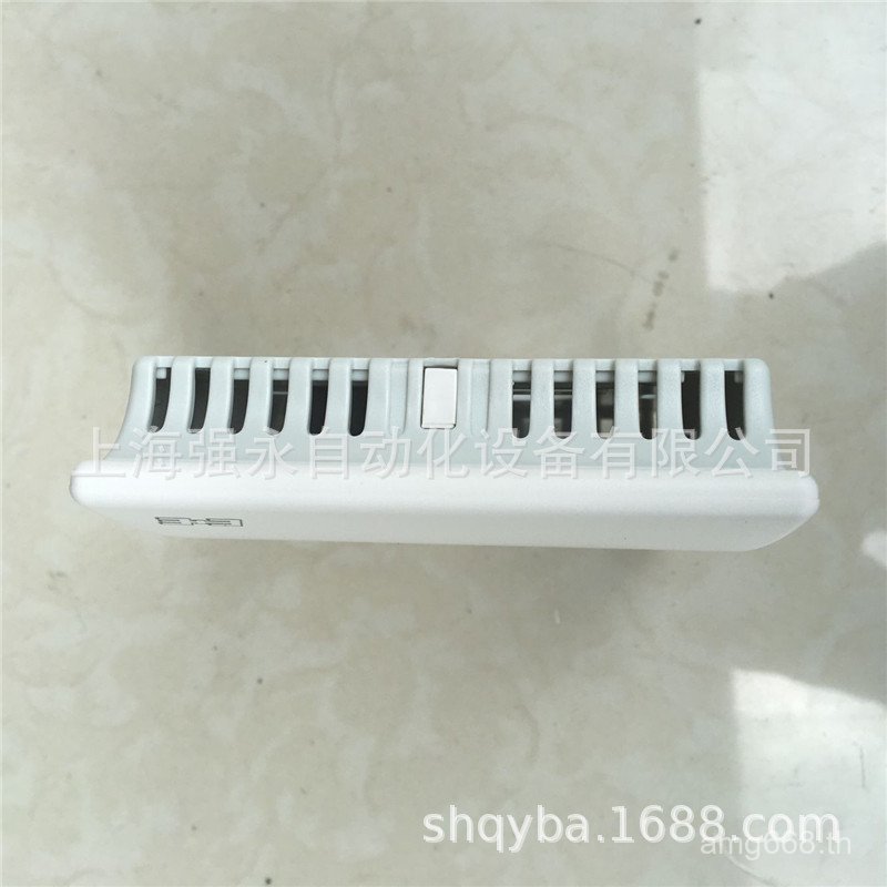 EE10-M1A3D1 ออสเตรียอุณหภูมิความชื้นในร่ม E + EE10-M1A6D1 ติดผนังพร้อมจอแสดงผล E Sensor JOB2