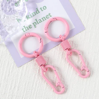 1PC สีอบที่มีสีสันฤดูใบไม้ผลิ Rebound แหวนพวงกุญแจ DIY Mountain Chain พวงกุญแจจี้เครื่องประดับ