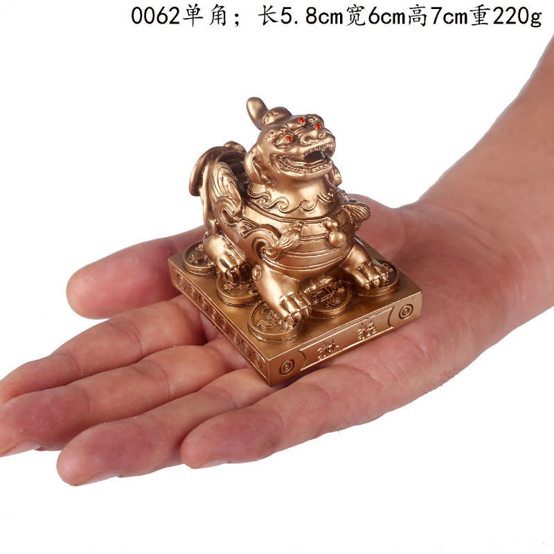 เรซิ่น Pixiu Lucky เครื่องประดับคู่ Pixiu Pichu ห้องนั่งเล่นสํานักงานเปิดตกแต่ง Fortune-gathering ขอ