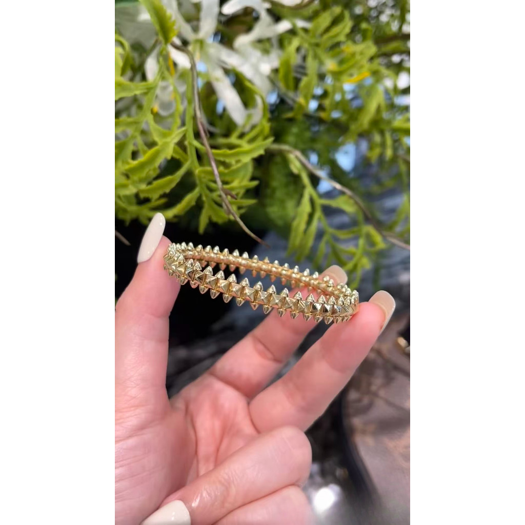 สร้อยข้อมือหนานำมาซึ่งความสง่างาม ชุบทอง 18K พร้อมลูกปัดสมาร์ท สไตล์คลาสสิก สำหรับเป็นของขวัญให้คนพิเศษหรือฉลองวันสำคัญ ราคา ถูกที่สุด ดีลบีเคเค แกลเลอรีภาพที่ 4