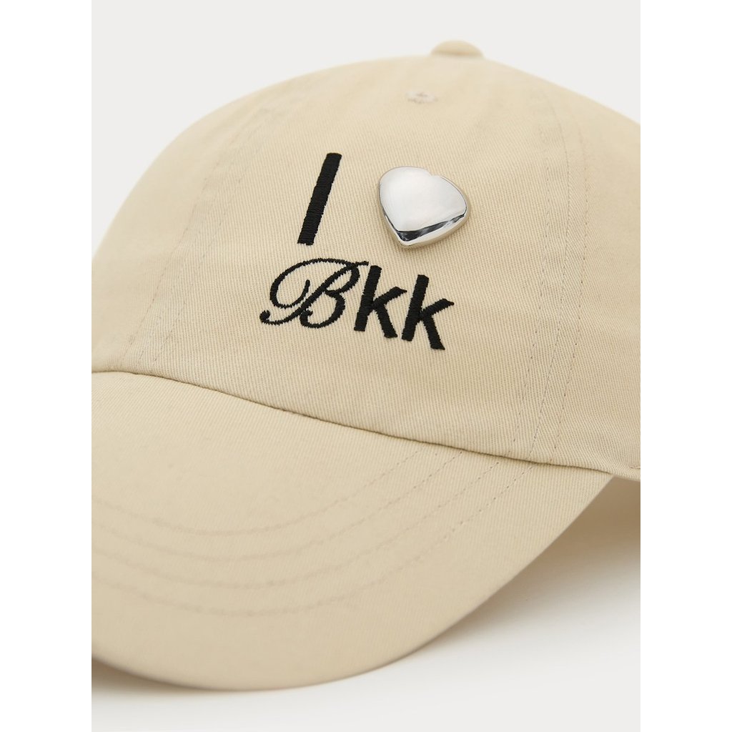 [Pomelo] หมวกปักลายแต่งอะไหล่ / Embroidered Cap with Hardware Detail - รูปที่ 2