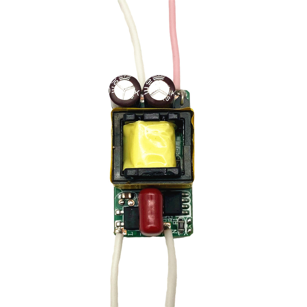 แยกแรงดันไฟฟ้ากว้างค่า PF สูง 4-7w5w6w8w9w10w12w300ma สปอตไลท์ในตัว LED คงที่ไดร์เวอร์แหล่งจ่ายไฟ