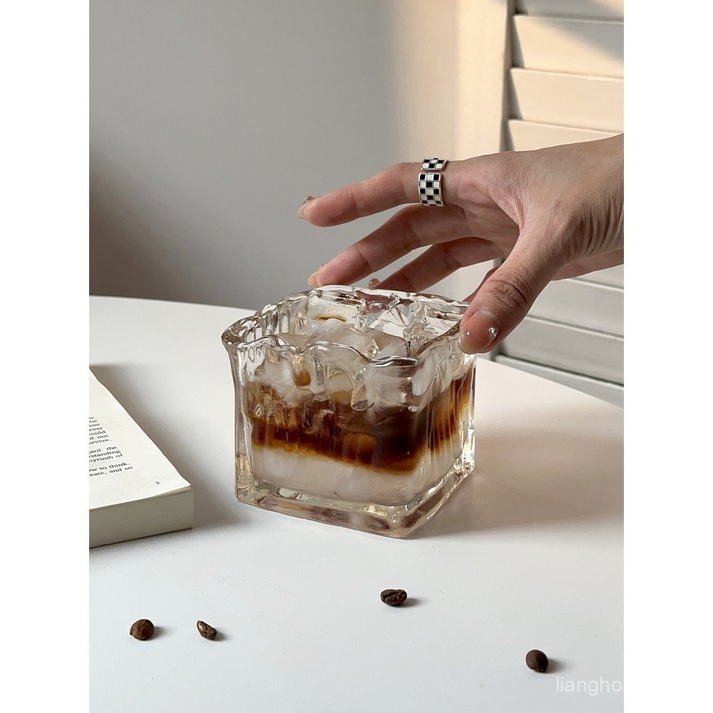 Niche Design ins สไตล์สแควร์แก้วถ้วยกาแฟ Retro Ice American Latte ถ้วยน้ําถ้วยแก้ววิสกี้ D9RV
