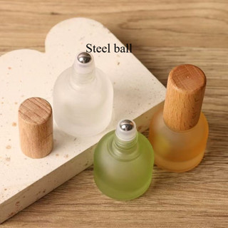 10มิลลิลิตรน้ําหอมลูกกลิ้งบอลขวดม้วนแก้วน้ํามันหอมระเหยตัวอย…