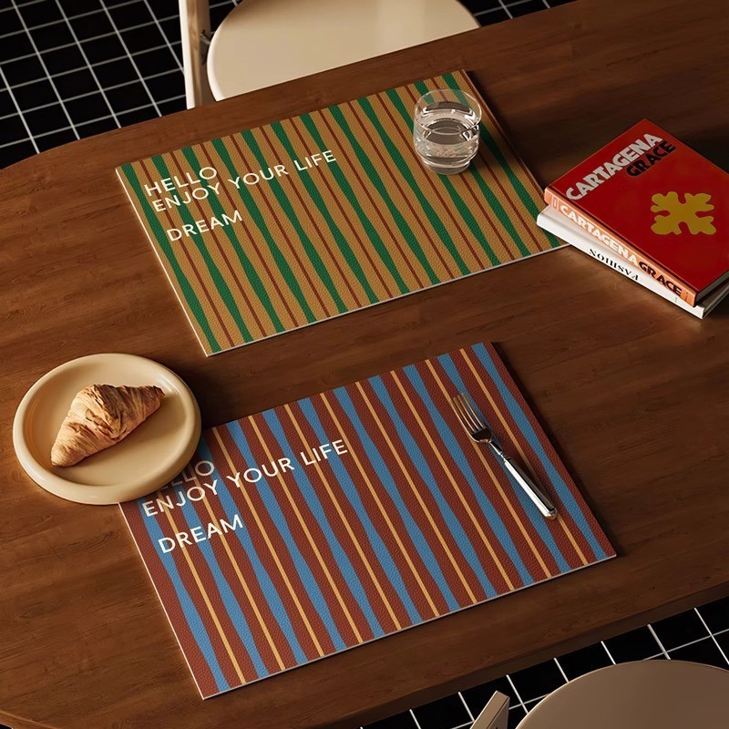 Retro กันน้ําน้ํามันหลักฐาน Anti-Scalding ความร้อนฉนวนหนัง Placemat ครัวเรือน High-End Western P