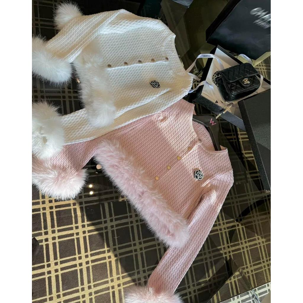 คาร์ดิแกนแต่งขนเฟอร์สุดหรู Fur Trim Knit Cardigan