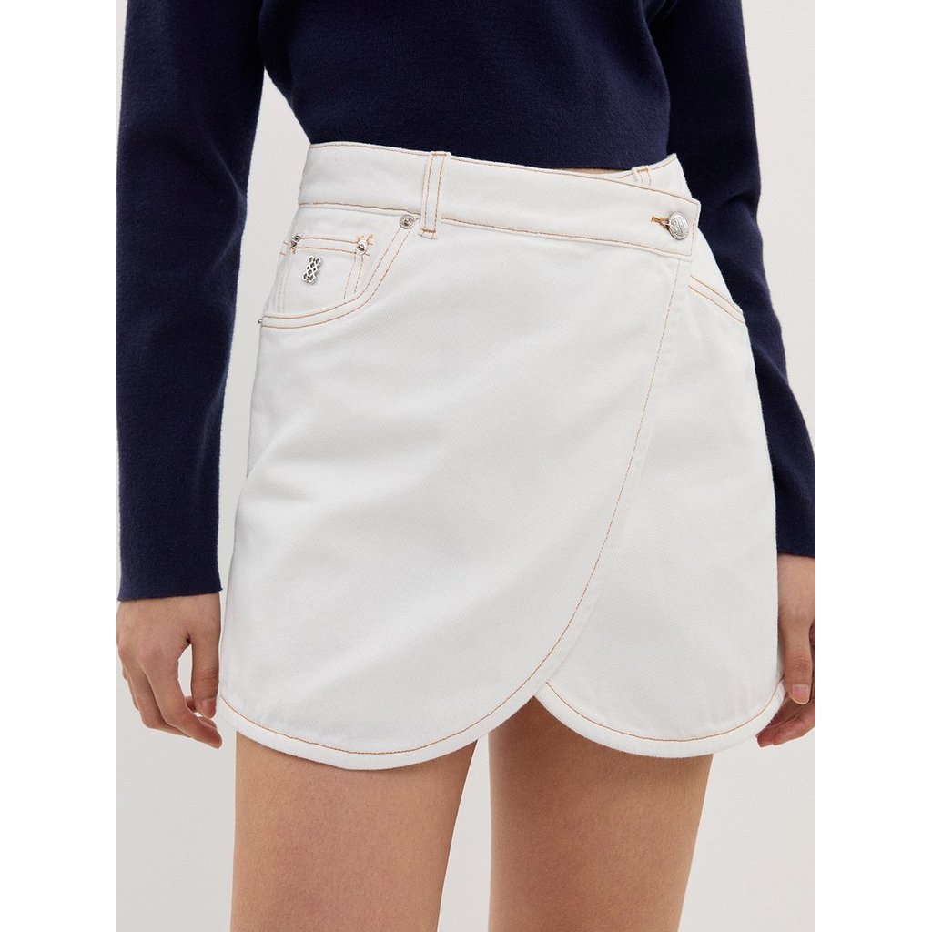 [Pomelo] กระโปรงยีนส์ดีไซน์ทบหน้า / Wrap Skort