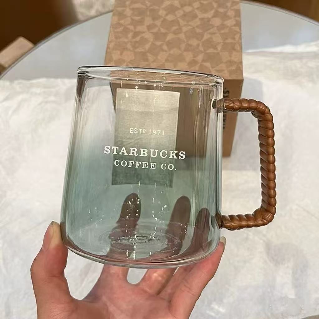 Ins 473ml Starbucks Desktop Cup 2025 สินค้าใหม่เกาหลีจํากัดโปร่งใสGradient Oceanหวายแก้วins 473ml星巴克桌面杯2025年新品韩国限定透明渐变海洋藤编玻璃杯