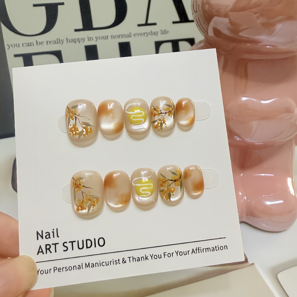 This is very popular! 💖  Handmade nails, blurred flowers, phototherapy fake nails