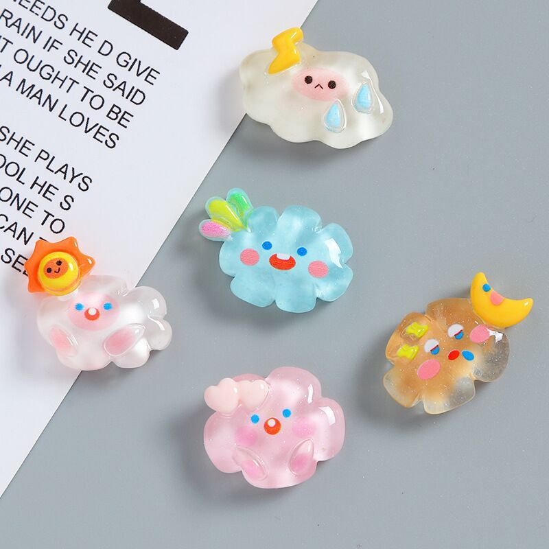 อุปกรณ์ตกแต่ง DIY: น้ำแข็งใสส่องแสง เมฆเรซิ่น พวงกุญแจแพทช์