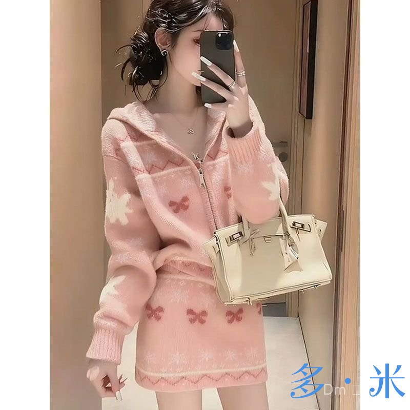 ชุดถักสีชมพูกันหนาว แบบเกาหลีสำหรับต้นฤดูใบไม้ร่วง ประกอบด้วยแจ็กเก็ตและกระโปรงสั้น