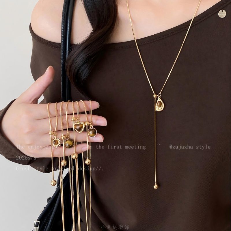 สวยถึง aphasia Love Tiger Eyes Love Drawable Sweater Chain Accessories Beauty to aphasia Love Tiger 