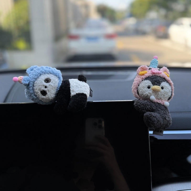 Cute Birthday Penguin Vehicle Center Console Decorations Screen Lying Decoration Car Healing Ornament Doll Cute car interior decoration